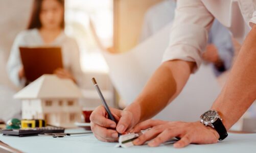 Ile kosztuje indywidualny projekt domu – przykładowe ceny i czynniki